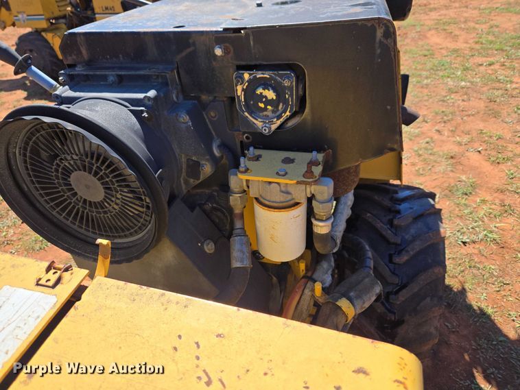 image for item ET5213 2004 Vermeer LM42 trencher