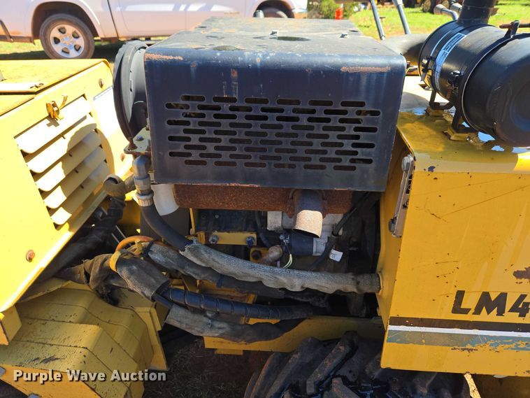 image for item ET5213 2004 Vermeer LM42 trencher