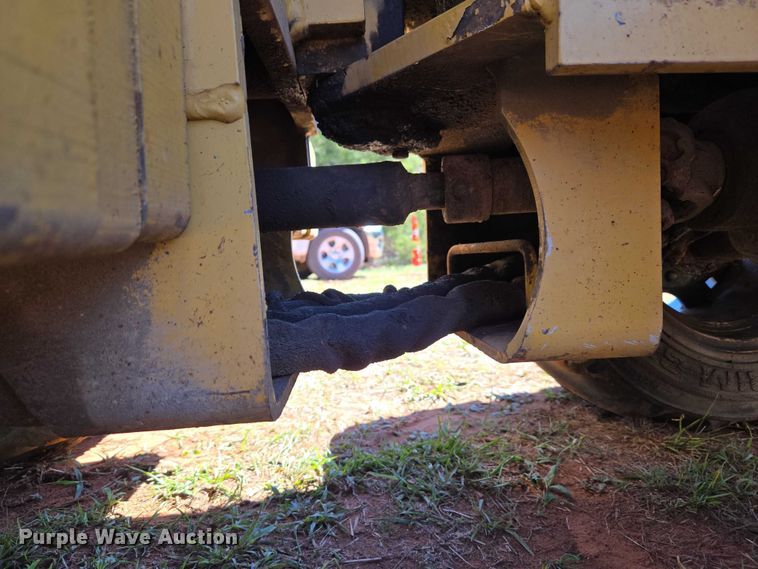 image for item ET5213 2004 Vermeer LM42 trencher