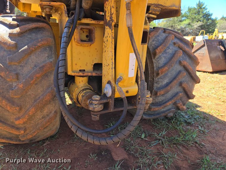 image for item ET5213 2004 Vermeer LM42 trencher