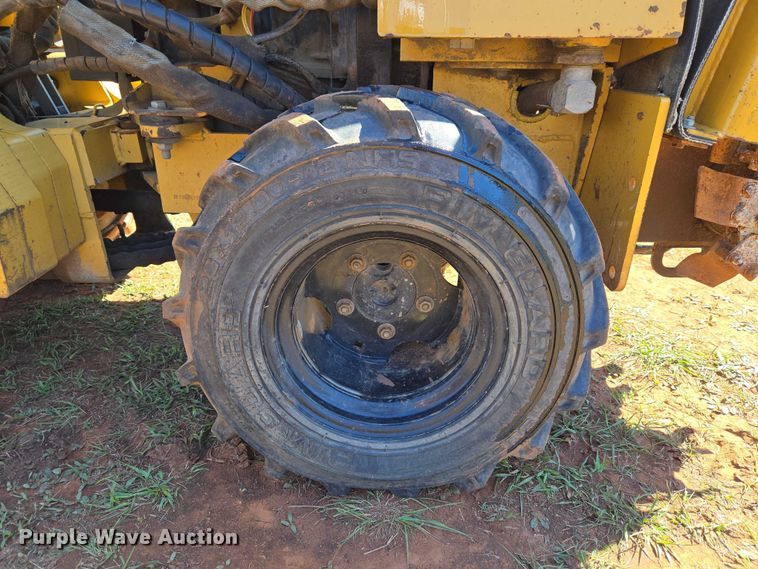 image for item ET5213 2004 Vermeer LM42 trencher