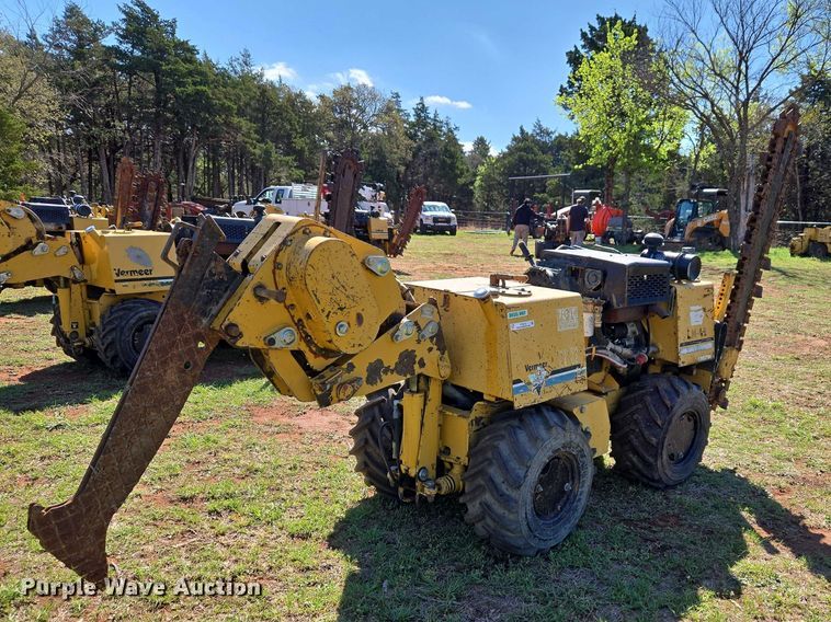 image for item ET5214 1999 Vermeer LM-42 trencher