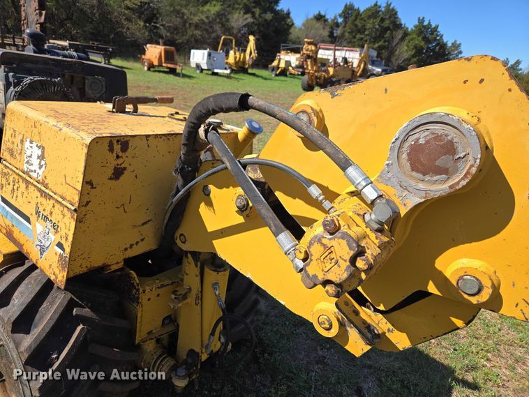 image for item ET5214 1999 Vermeer LM-42 trencher