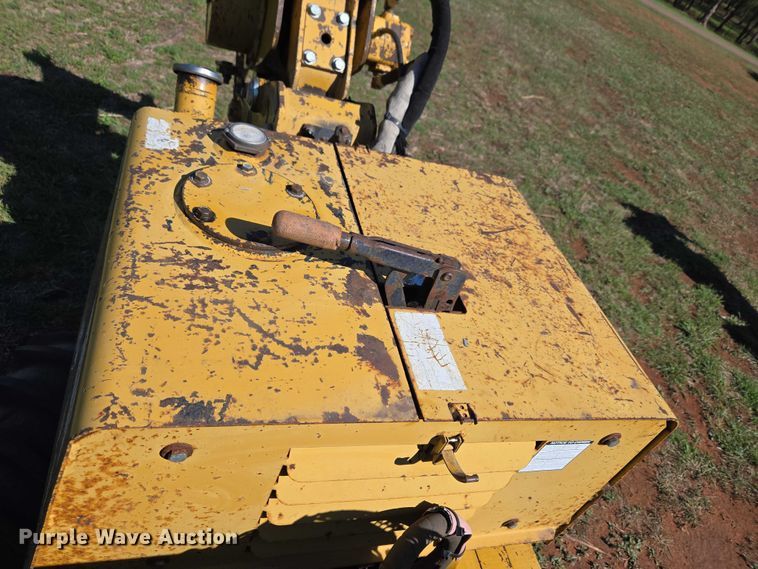 image for item ET5214 1999 Vermeer LM-42 trencher