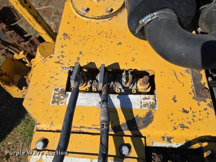 image for item ET5214 1999 Vermeer LM-42 trencher