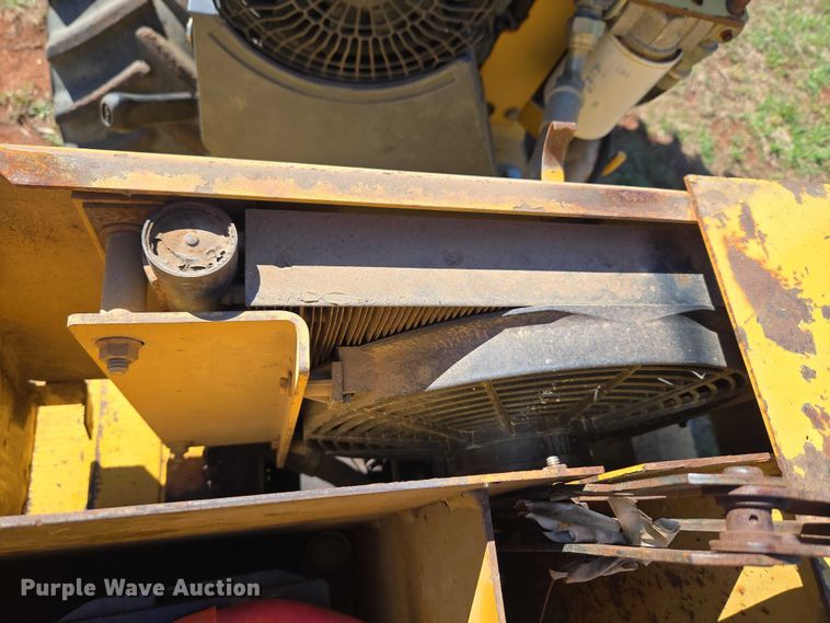 image for item ET5214 1999 Vermeer LM-42 trencher