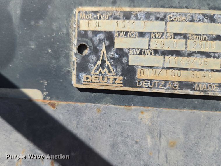 image for item ET5214 1999 Vermeer LM-42 trencher