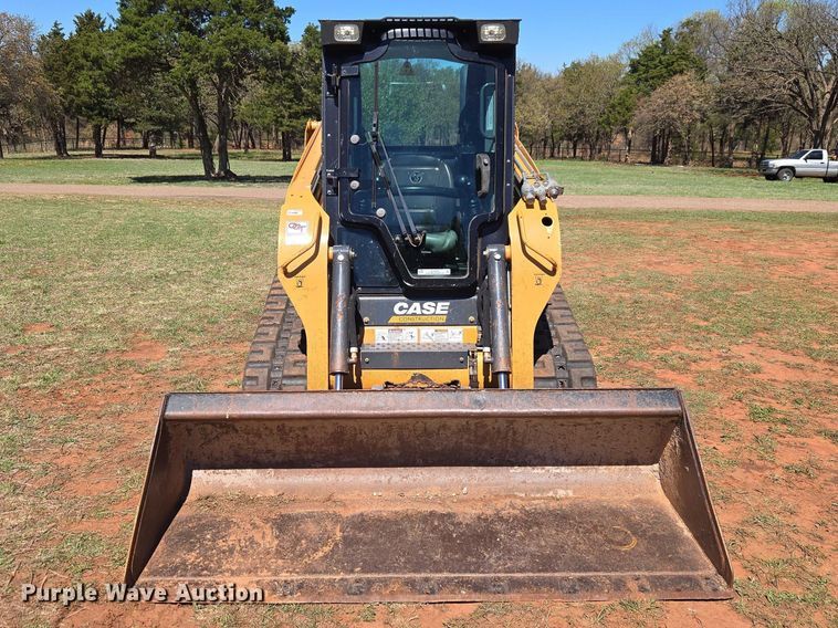 image for item ET5218 2017 Case TR270 tracked skid steer loader