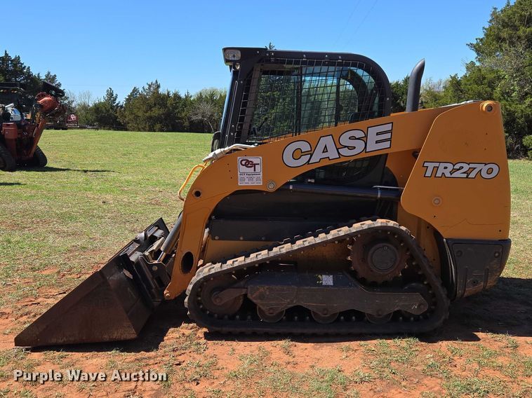 image for item ET5218 2017 Case TR270 tracked skid steer loader