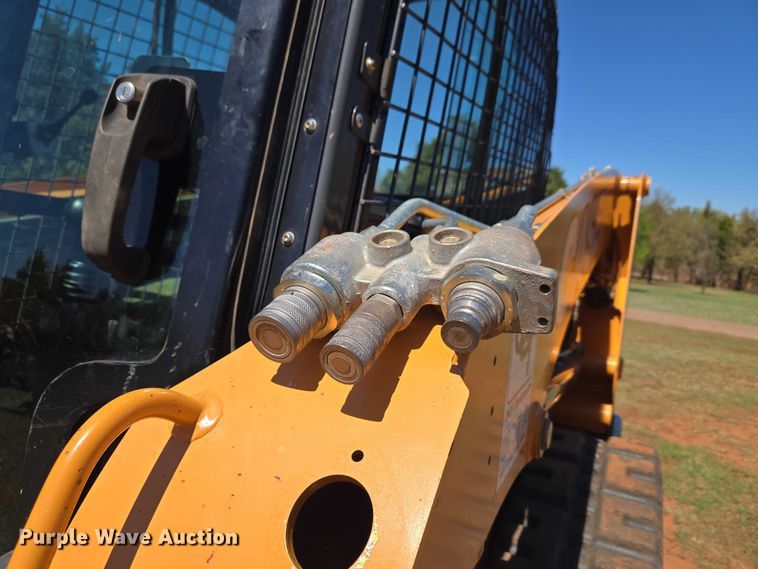 image for item ET5218 2017 Case TR270 tracked skid steer loader