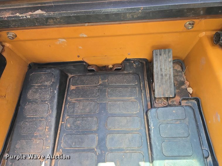 image for item ET5218 2017 Case TR270 tracked skid steer loader