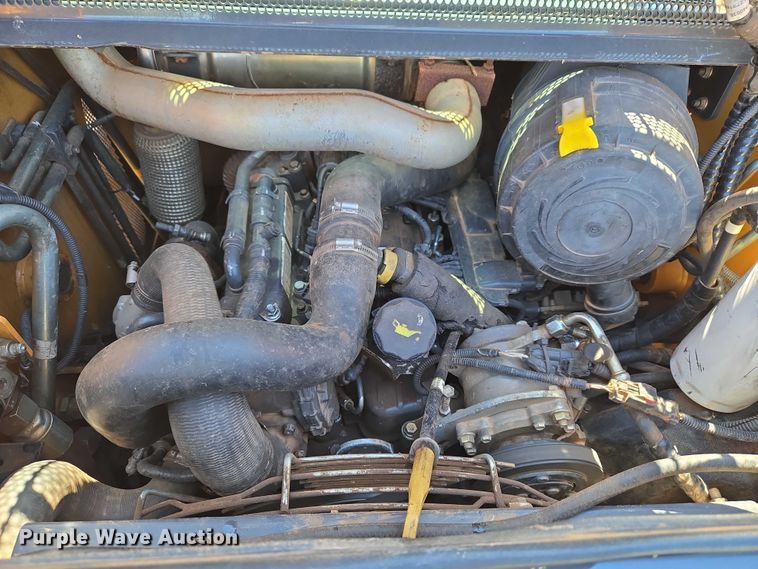 image for item ET5218 2017 Case TR270 tracked skid steer loader