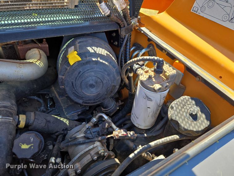 image for item ET5218 2017 Case TR270 tracked skid steer loader