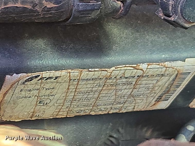 image for item ET5218 2017 Case TR270 tracked skid steer loader