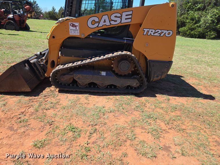 image for item ET5218 2017 Case TR270 tracked skid steer loader
