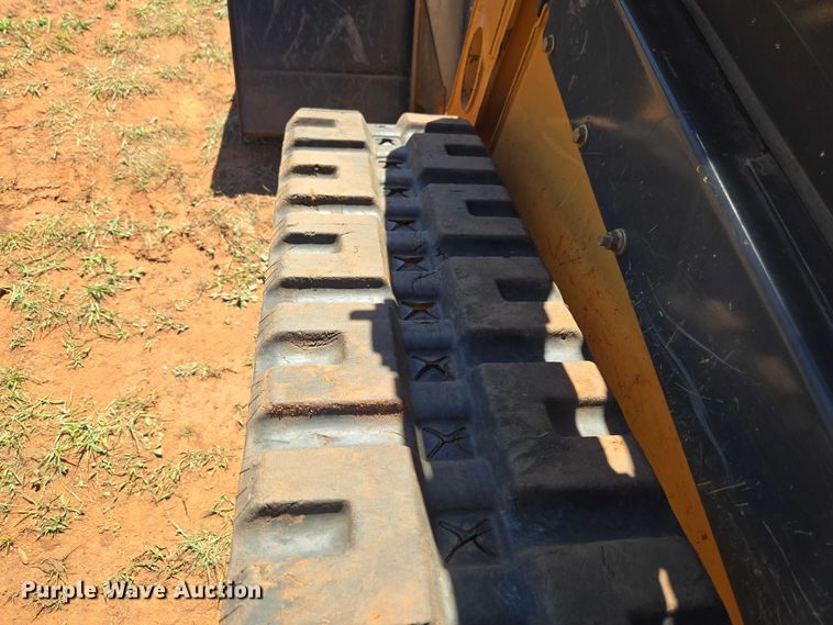 image for item ET5218 2017 Case TR270 tracked skid steer loader