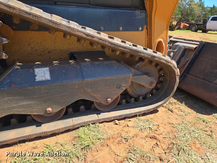 image for item ET5218 2017 Case TR270 tracked skid steer loader