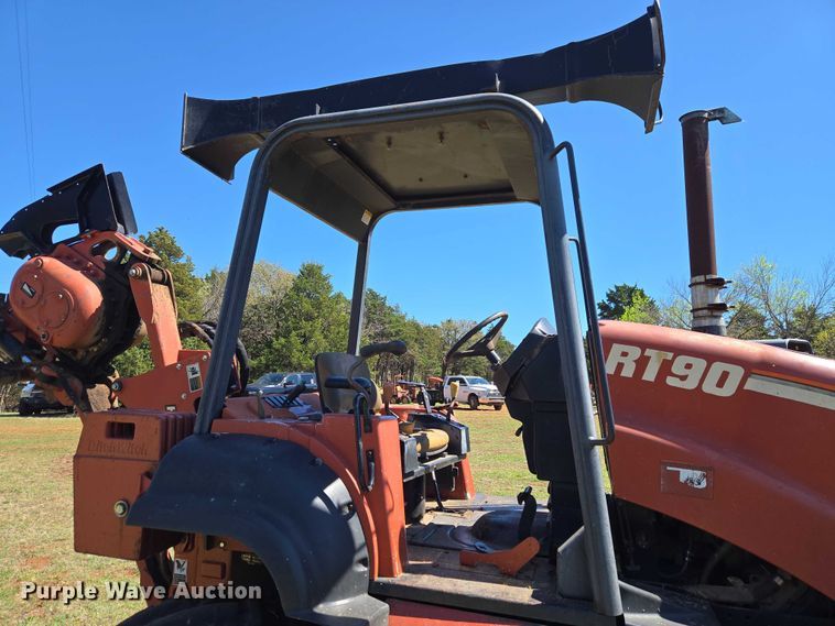 image for item ET5219 2002 Ditch Witch RT90 vibratory cable plow