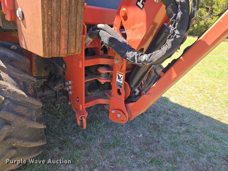 image for item ET5219 2002 Ditch Witch RT90 vibratory cable plow