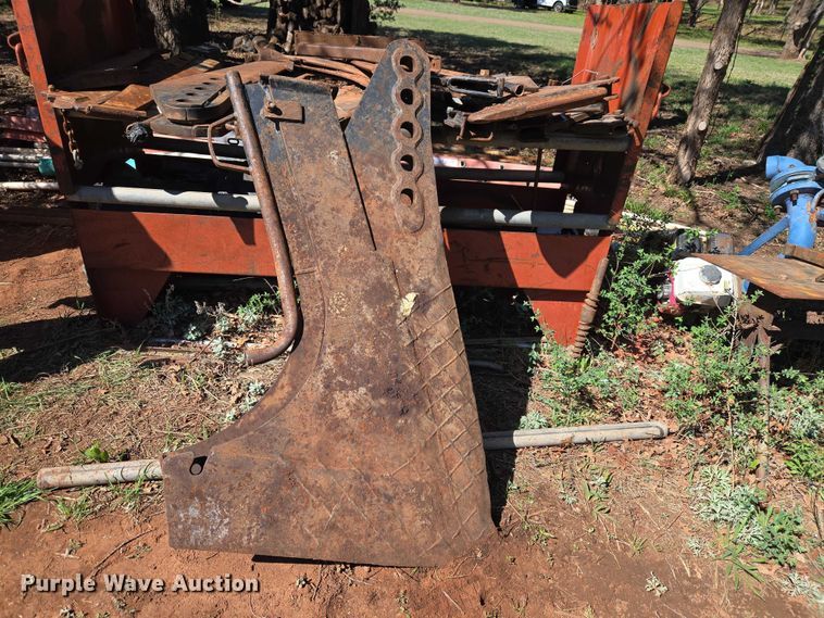 image for item ET5219 2002 Ditch Witch RT90 vibratory cable plow