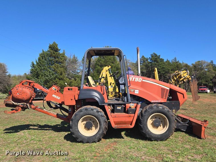 image for item ET5221 2004 Ditch Witch RT90 vibratory cable plow