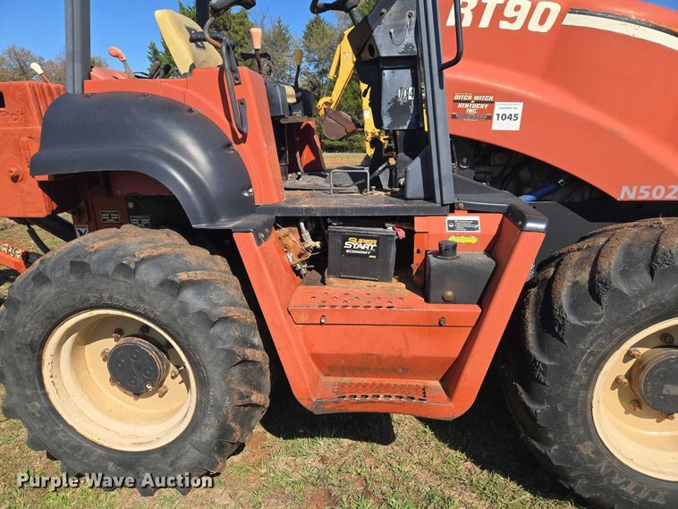 image for item ET5221 2004 Ditch Witch RT90 vibratory cable plow