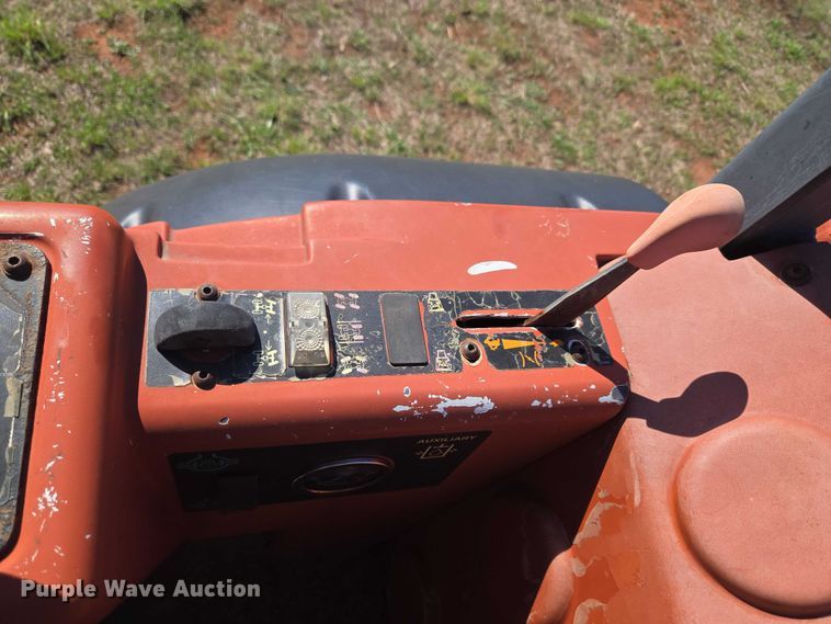 image for item ET5221 2004 Ditch Witch RT90 vibratory cable plow