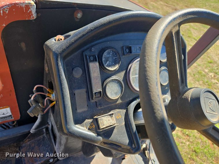 image for item ET5221 2004 Ditch Witch RT90 vibratory cable plow