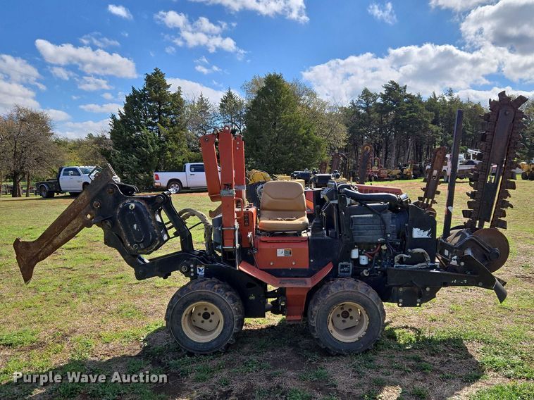 image for item ET5222 2007 Ditch Witch 420SX trencher