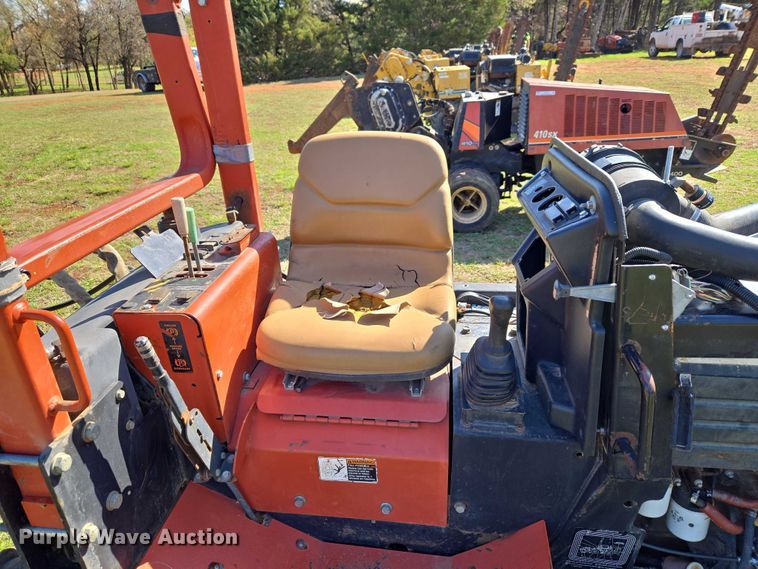 image for item ET5222 2007 Ditch Witch 420SX trencher