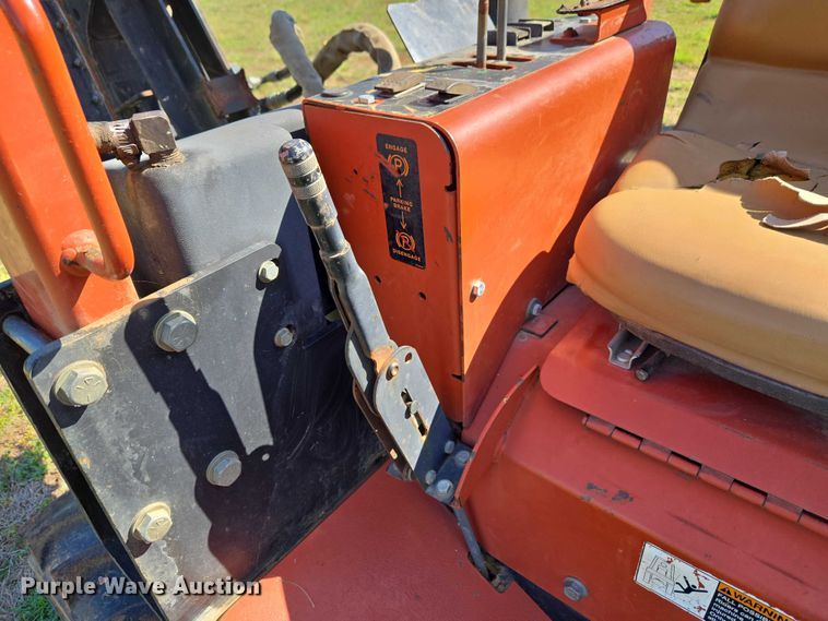 image for item ET5222 2007 Ditch Witch 420SX trencher