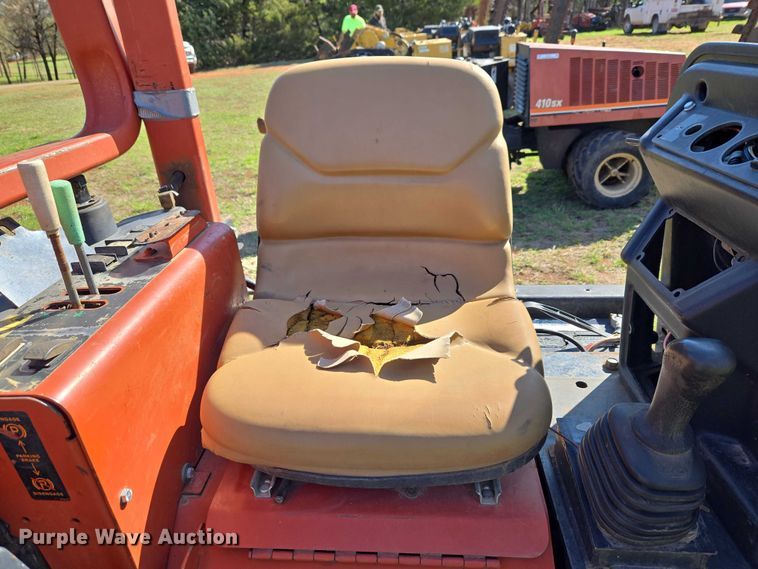 image for item ET5222 2007 Ditch Witch 420SX trencher