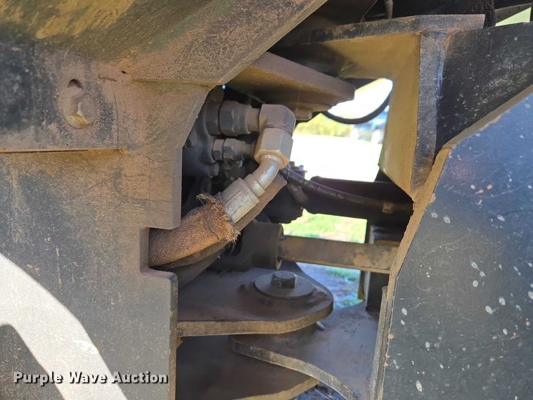 image for item ET5222 2007 Ditch Witch 420SX trencher