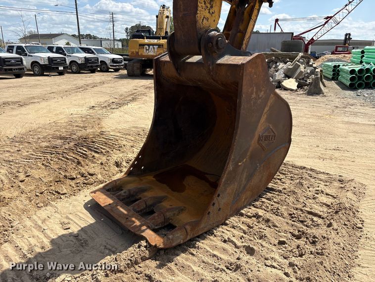 image for item EU0503 Komatsu PC300LC excavator