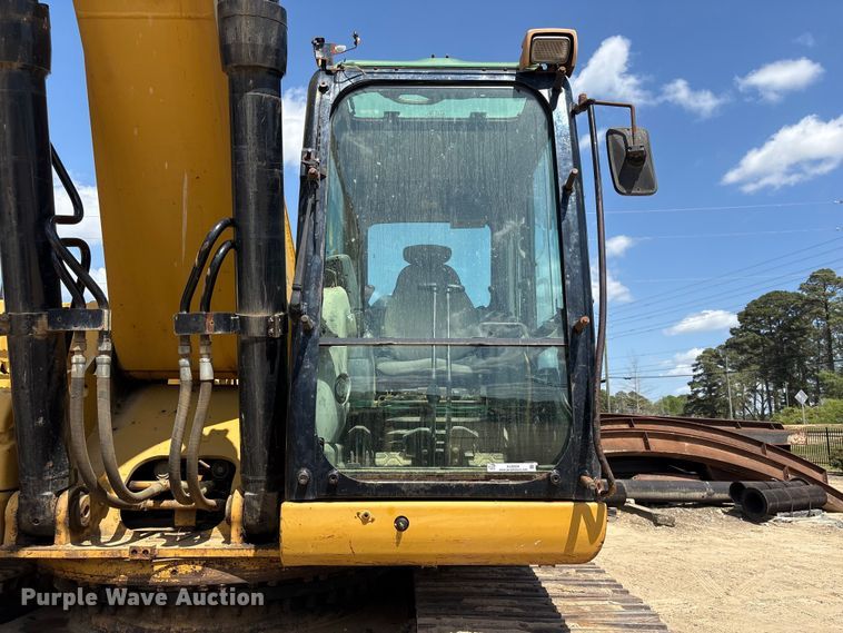 image for item EU0504 2008 Caterpillar 330D excavator