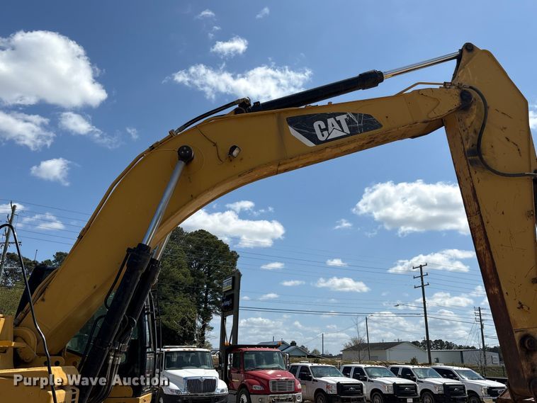 image for item EU0504 2008 Caterpillar 330D excavator