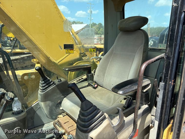 image for item EU0504 2008 Caterpillar 330D excavator