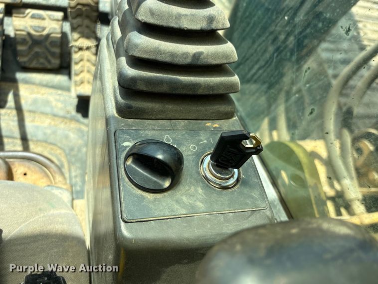 image for item EU0504 2008 Caterpillar 330D excavator