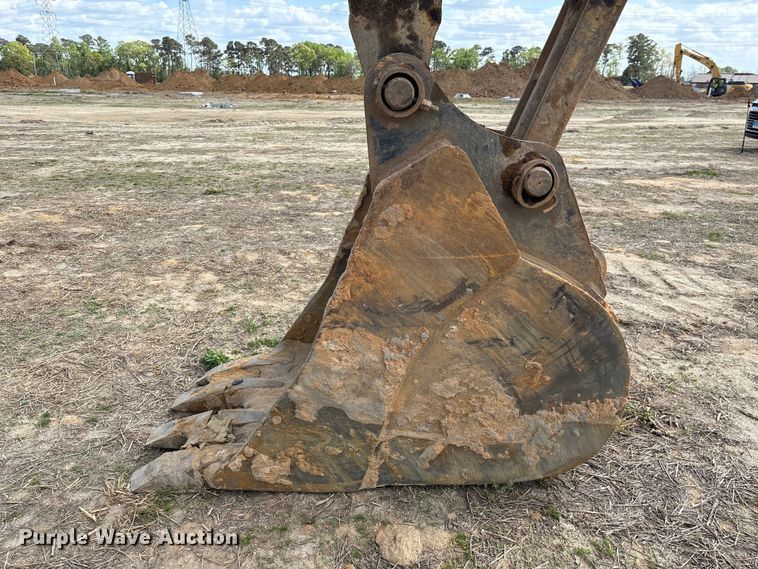 image for item EU0510 Komatsu PC300LC excavator