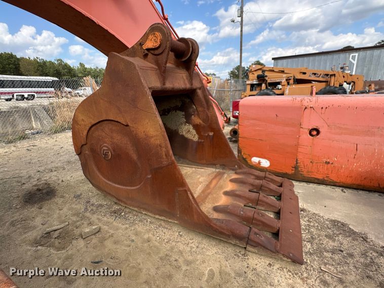 image for item EU0511 1999 Hitachi EX750-5 excavator