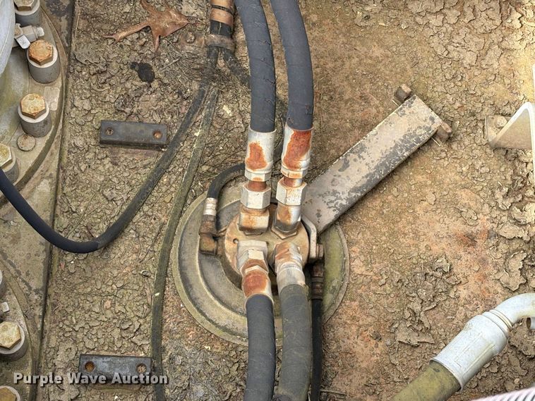 image for item EU0511 1999 Hitachi EX750-5 excavator