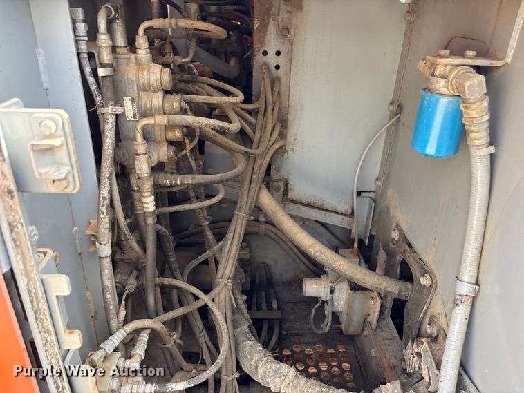 image for item EU0511 1999 Hitachi EX750-5 excavator