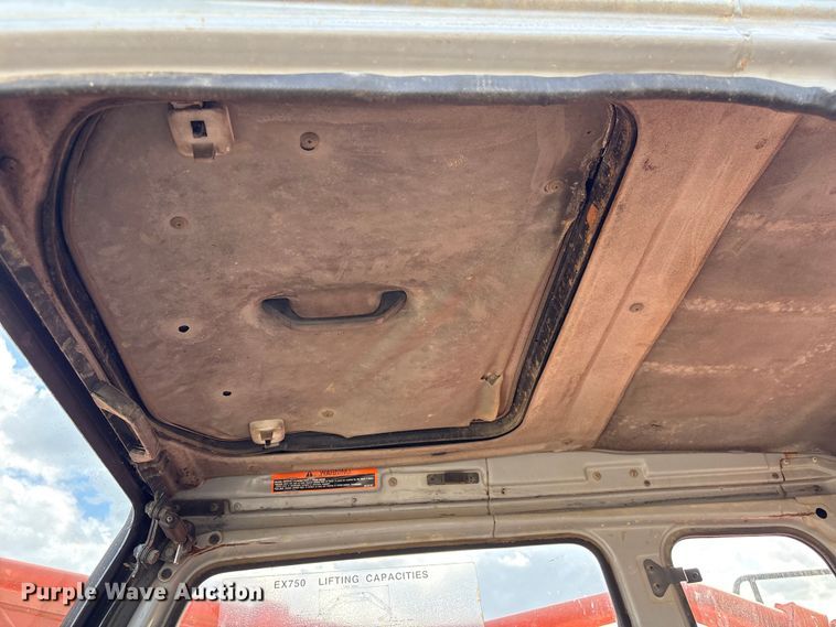 image for item EU0511 1999 Hitachi EX750-5 excavator