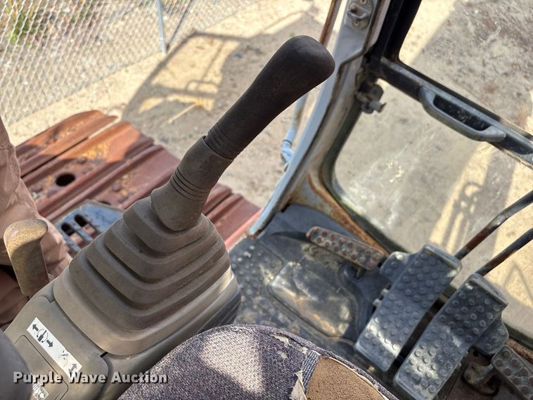 image for item EU0511 1999 Hitachi EX750-5 excavator