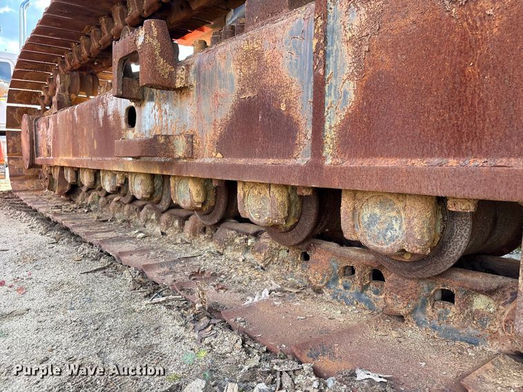 image for item EU0511 1999 Hitachi EX750-5 excavator