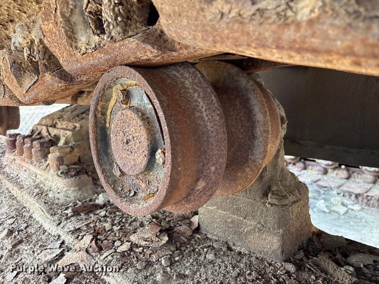 image for item EU0511 1999 Hitachi EX750-5 excavator