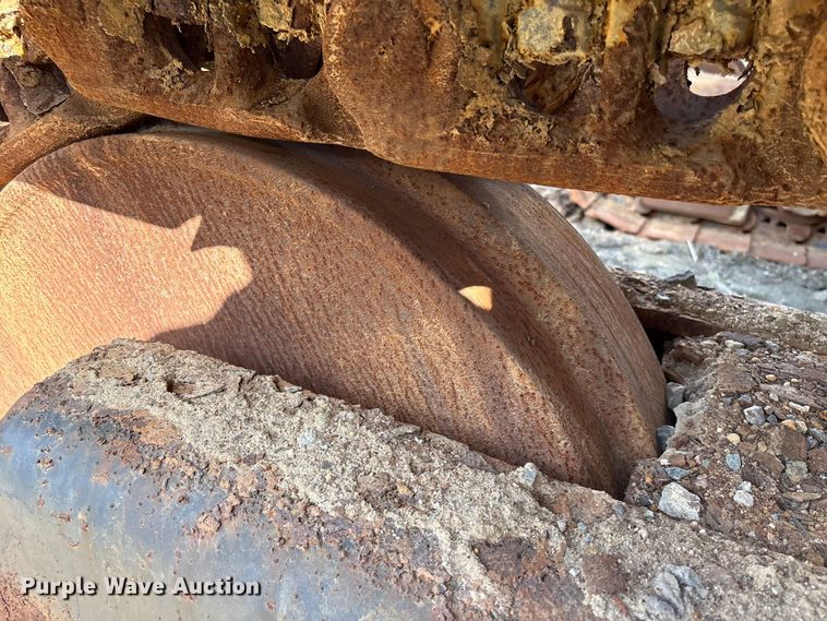 image for item EU0511 1999 Hitachi EX750-5 excavator