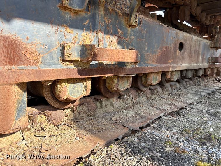 image for item EU0511 1999 Hitachi EX750-5 excavator