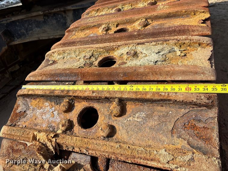 image for item EU0511 1999 Hitachi EX750-5 excavator