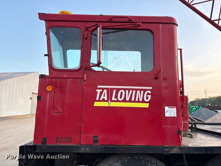 image for item EU0512 1968 Hendrickson 60-D crane